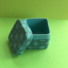 Load image into Gallery viewer, Green cross box