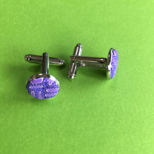Load image into Gallery viewer, Cuff links with unique design in purple
