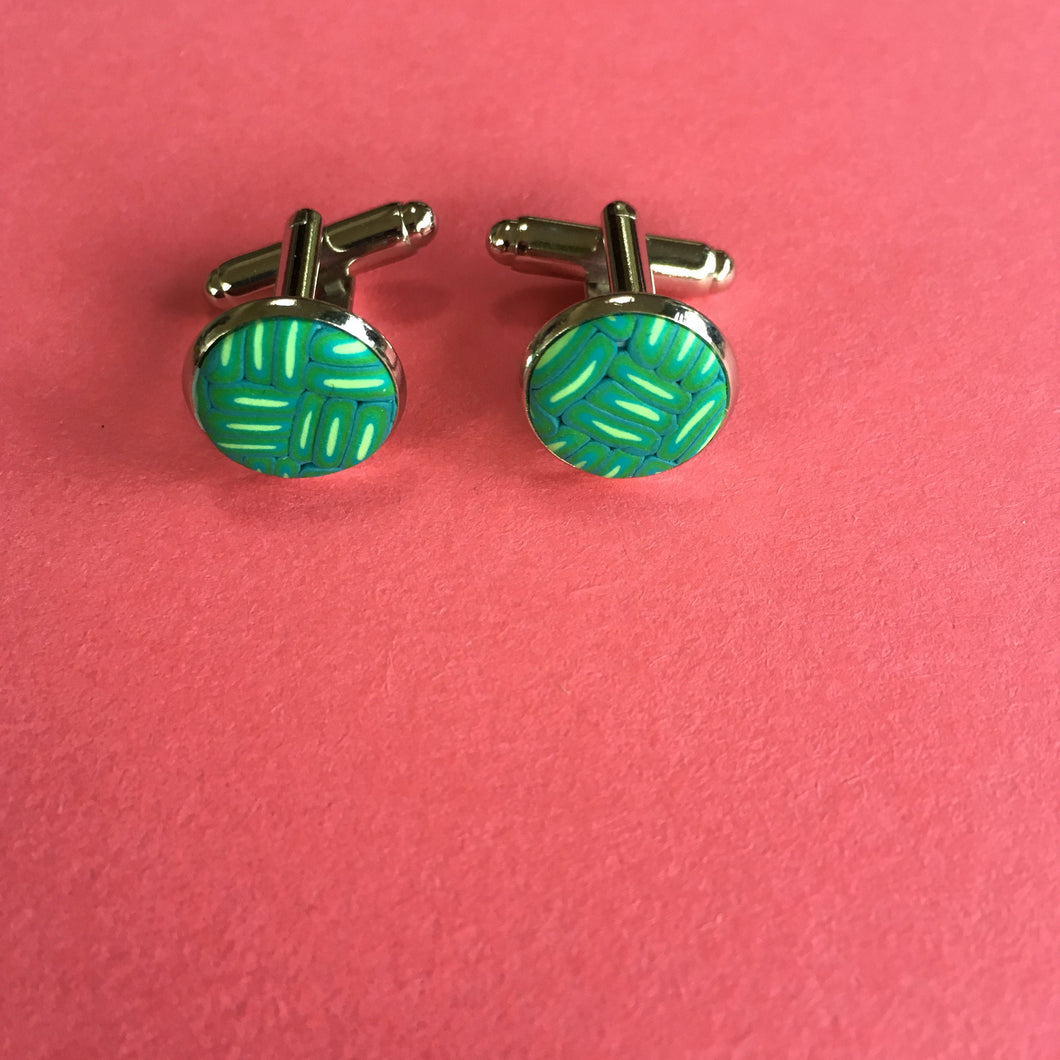 Cuff links with unique design in green